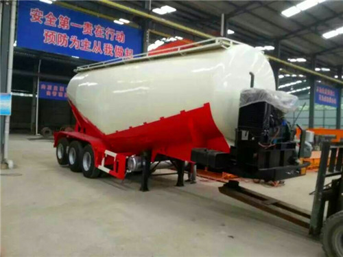 粉粒物料半掛車